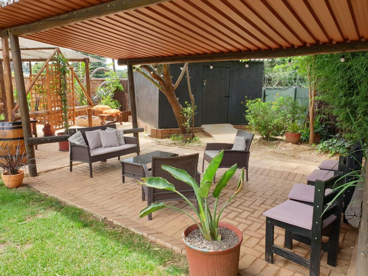 The Lazy Grape Guest Lodge Benoni Extérieur photo