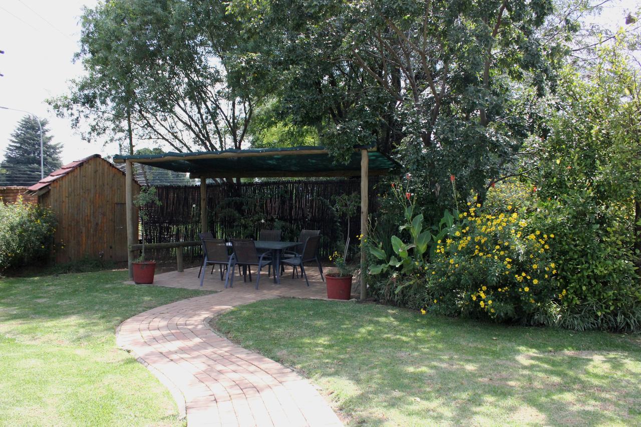 The Lazy Grape Guest Lodge Benoni Extérieur photo