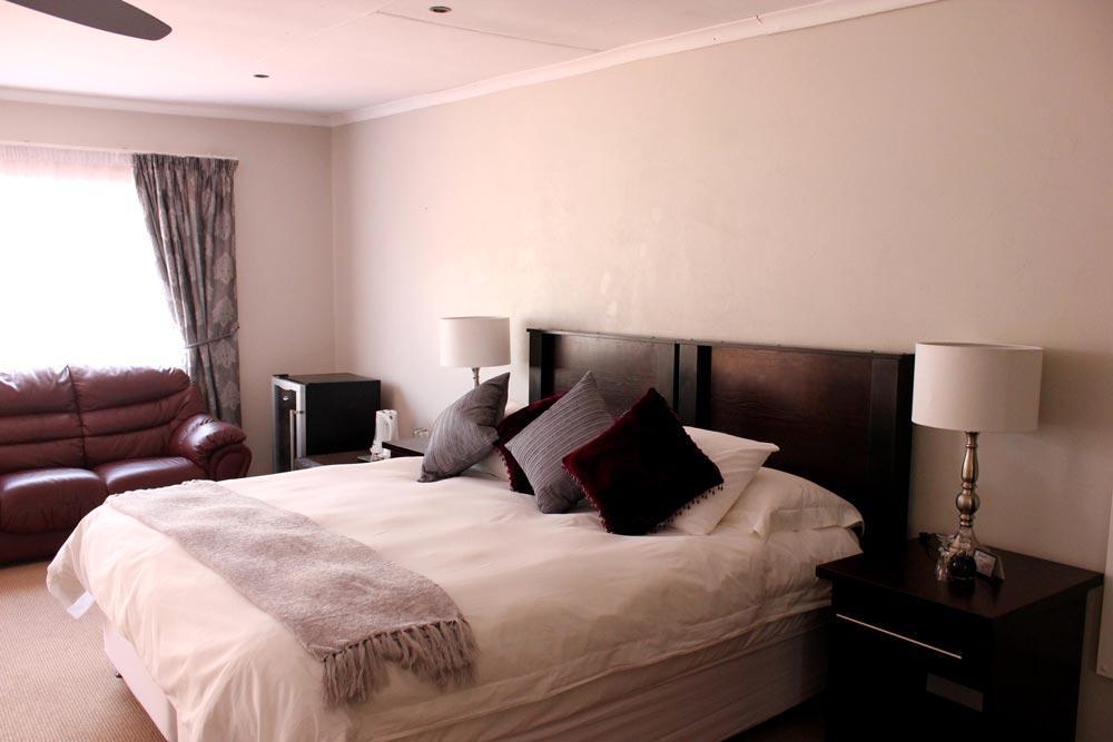 The Lazy Grape Guest Lodge Benoni Extérieur photo